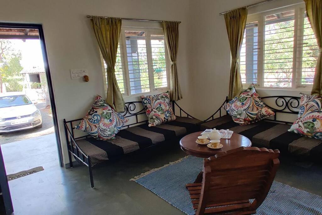 Shakuntala Farms - Rustic Farmstay With Modern Comfortsナーシク エクステリア 写真